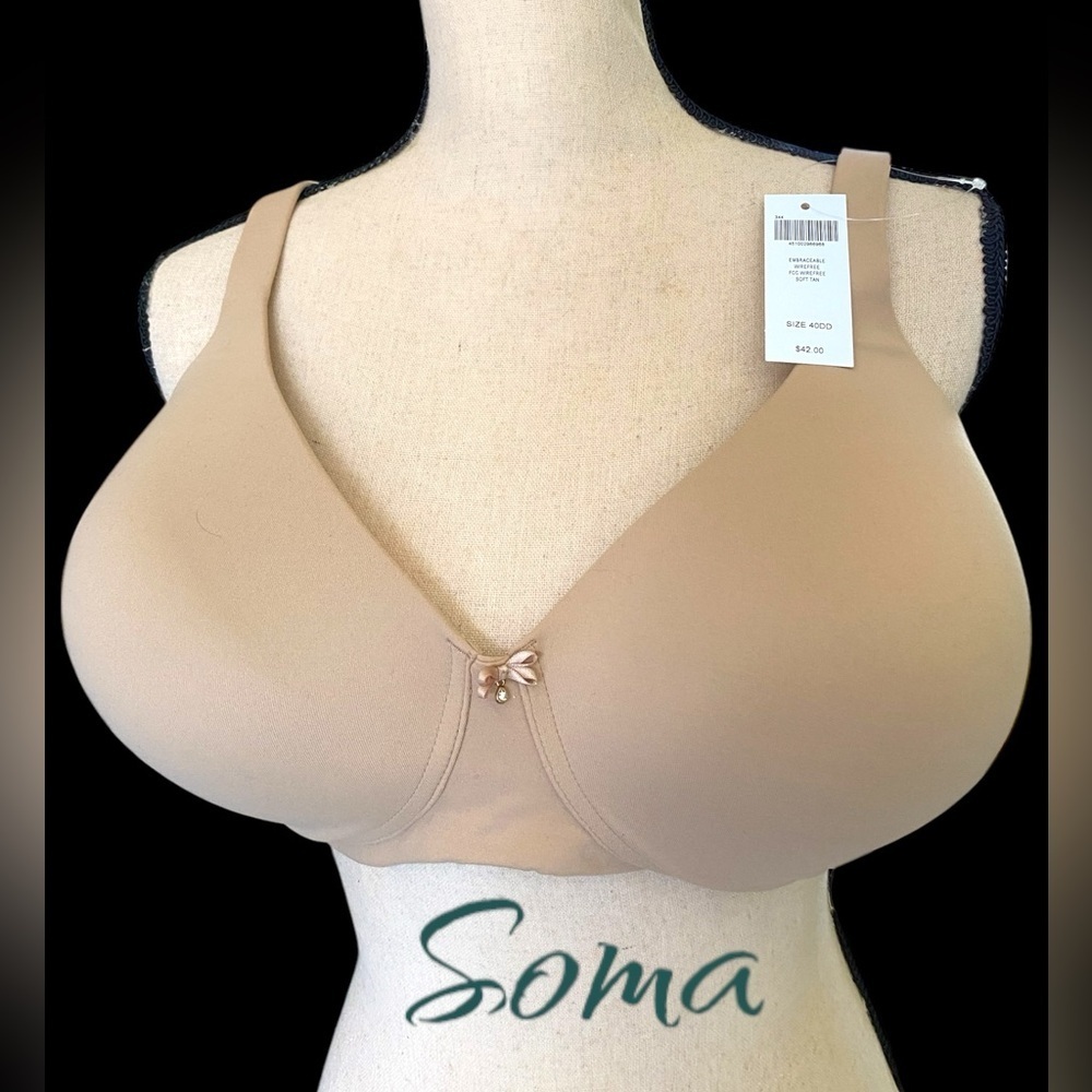 Soma-NWT 40DD tan “embraceable wire free” bra. 3 hook, 3 position. New w/tags!